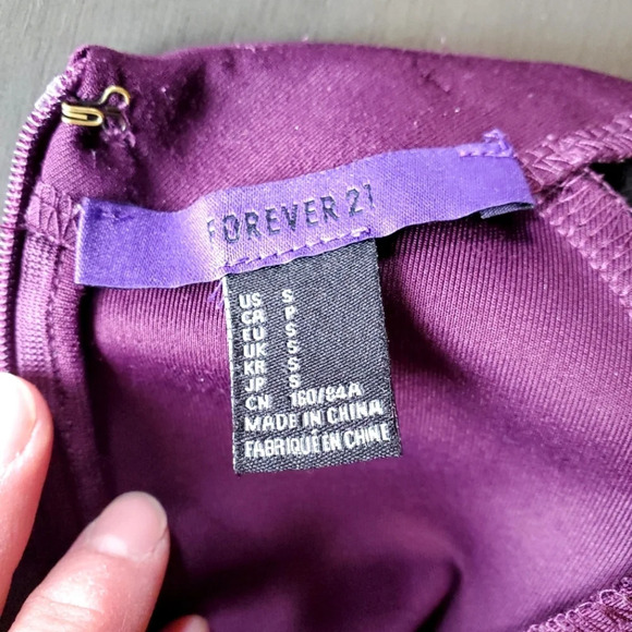 FOREVER 21 | Cut Out Fitted Sleeveless Dress sz S - Picture 4 of 5